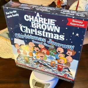 Peanuts Charlie Brown Christmas Board Game - 8+